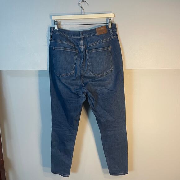 Madewell SZ 32 10" High-Rise Roadtripper Supersoft Jeans in Playford Wash Denim - Picture 15 of 16